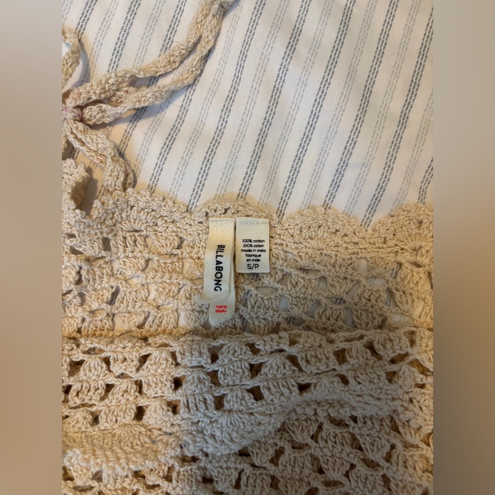 Billabong Beige Crochet Cropped Spaghetti Strap Top Size Small Cotton - Picture 3 of 4